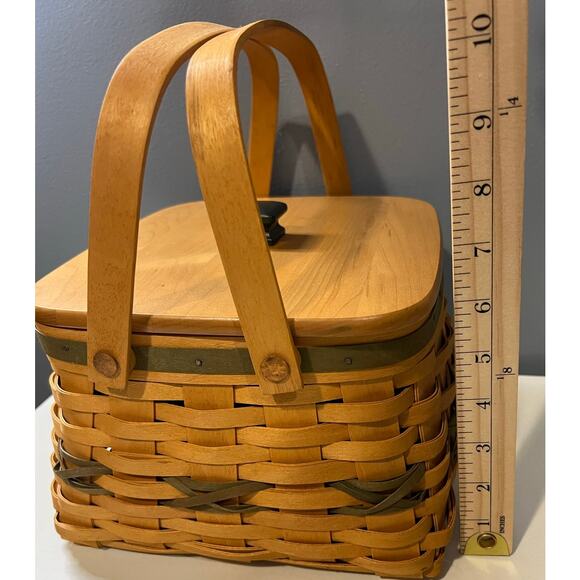 Longaberger Christmas Basket - 2000 Edition - Picture 9 of 11